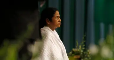 পশ্চিমবঙ্গে তৃণমূলে ভাঙন: ৫৮ বিধায়ক বিদ্রোহী, নতুন বিরোধী নেতা নির্বাচন