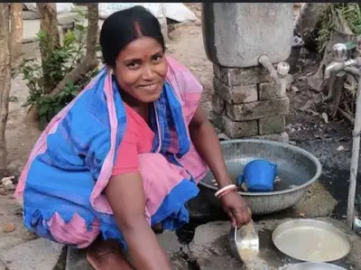 প্রার্থী হয়েও গৃহপরিচারিকার কাজ করেছেন কলিতা মাজি