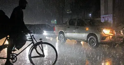 রাজধানীতে বৃষ্টিতে স্বস্তি, তাপপ্রবাহ কমেছে