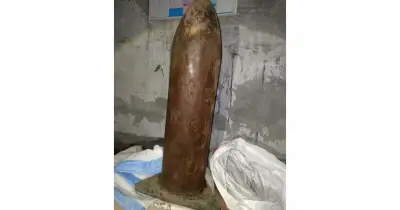 সাতক্ষীরায় সীমান্ত পিলারসহ চারজন আটক