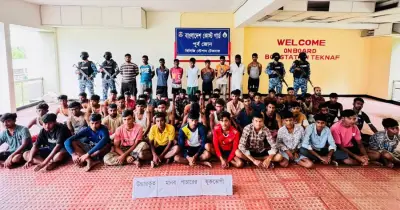 টেকনাফে মালেশিয়াগামী নৌকা থেকে ৫০ জন উদ্ধার, ৯ মানবপাচারকারী আটক