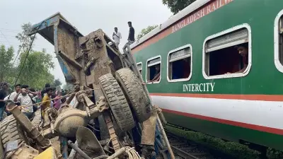 দেড় ঘণ্টা পর চট্টগ্রামের সঙ্গে রেল যোগাযোগ স্বাভাবিক