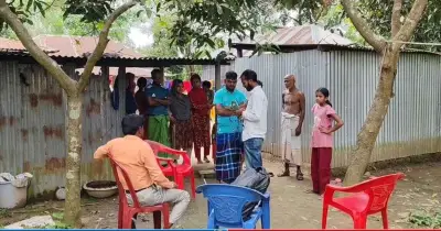 স্ত্রী পরকীয়ায় প্রেমিকের স্ত্রীকে বিয়ে করে প্রতিশোধ যুবকের