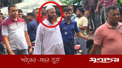 লোহাগাড়ায় তাঁতী লীগ নেতা ইউপি চেয়ারম্যান গ্রেফতার