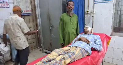 লক্ষ্মীপুরে পতাকা লাগানোকে কেন্দ্র করে আর্জেন্টিনা সমর্থককে রিভলভার দিয়ে পিটিয়ে জখম