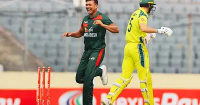 তাসকিনের প্রথম বলে উইকেট, বাংলাদেশের তৃতীয় বোলার হিসেবে কীর্তি