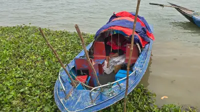 পদ্মা নদীতে ভাসমান স্পিডবোট থেকে গুলিবিদ্ধ যুবকের লাশ উদ্ধার