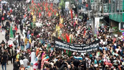 আশুরা উপলক্ষে রাজধানীতে ট্রাফিক নির্দেশনা, দেশজুড়ে বিশেষ অভিযানে আ.লীগের ৮৪ নেতাকর্মী আটক