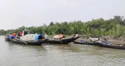 সুন্দরবনে কোস্টগার্ডের অভিযানে দুলাভাই বাহিনীর প্রধান গুলিবিদ্ধ