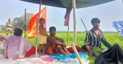 শূন্যরেখায় আটকে থাকা দম্পতি-শিশুদের ভাগ্য অনিশ্চিত, চার দিনেও মেলেনি সমাধান