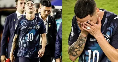 মুখ ঢেকে কথা বলায় ফুটবলে নতুন নিয়ম, প্রথম শিকার আলমিরন