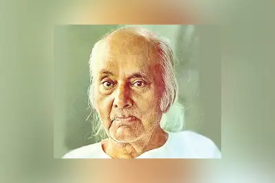কাজী নজরুল ইসলামের ১২৭তম জন্মবার্ষিকী উপলক্ষে ‘নজরুল বর্ষ’ ঘোষণা