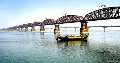 শতবর্ষ পেরিয়েও হার্ডিঞ্জ ব্রিজে ট্রেন চলাচল নিরাপদ, আয়ুষ্কাল বাড়ল ২০৪০ সাল পর্যন্ত