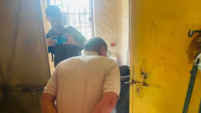 কুষ্টিয়া হাসপাতালে হঠাৎ মন্ত্রী, অব্যবস্থাপনায় ক্ষোভ