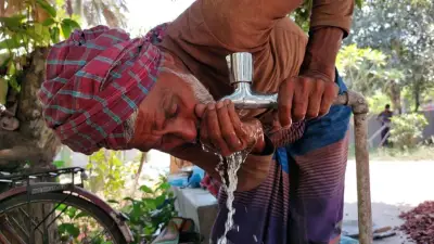 দেশের বিভিন্ন জেলায় মৃদু তাপপ্রবাহ, মস্কো শোধনাগারে হামলা