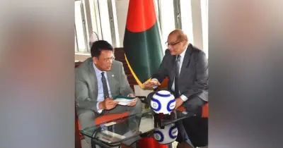 পাকিস্তানের হাইকমিশনারের সাথে বাংলাদেশের শিক্ষামন্ত্রীর সাক্ষাৎ
