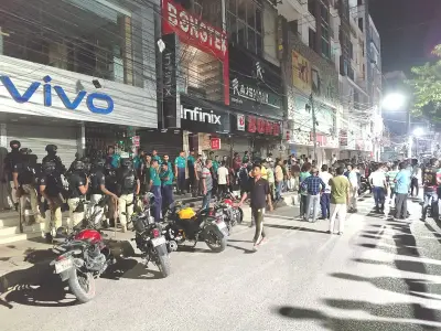 রাজশাহীতে স্বেচ্ছাসেবক দল নেতার ‘ডেরা’ থেকে গুলিবিদ্ধ যুবক উদ্ধার, পুলিশ ঘেরাও করলেও গ্রেপ্তার হয়নি মীর তারেক