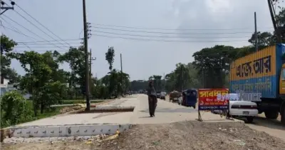 সুনামগঞ্জ-সিলেট সড়কে যাত্রীদের চরম ভোগান্তি, ফোরলেন কাজে ধীরগতি