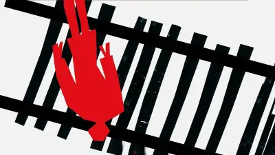 চুয়াডাঙ্গায় ট্রেনে কাটা পড়ে দুই বন্ধুর মৃত্যু, আহত ১