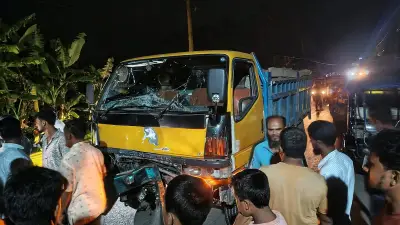 নোয়াখালীতে পিকআপ-মোটরসাইকেল সংঘর্ষে দুই তরুণ নিহত