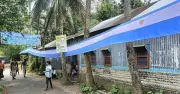 সিরাজগঞ্জে সাড়ে তিন হাজার ফুট লম্বা আর্জেন্টিনার পতাকা টাঙিয়ে নজর কাড়লেন সমর্থকরা