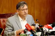 মেট্রোর বাইরে যাবে ব্যাটারিচালিত রিকশা: স্বরাষ্ট্রমন্ত্রী