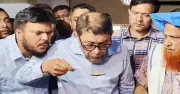 স্বাস্থ্যমন্ত্রীর খাবারে ফুঁ দেওয়া ডাক্তারের পরিচয় জানা গেছে