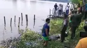 খান জাহান আলীর দিঘি থেকে কুমির সরানো হলো শিশুর মৃত্যুর পর