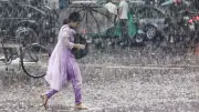দুপুরের মধ্যে ঝড়-বজ্রবৃষ্টির আশঙ্কা, কুয়েতে ড্রোন হামলায় ৪ বাংলাদেশি আহত