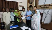 কুমিরের আক্রমণে নিহত ফাতেমার মানসিক ভারসাম্যহীন মা পরিবারের কাছে হস্তান্তর