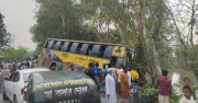 সিরাজগঞ্জে বাসচাপায় অটোভ্যানের তিন যাত্রী নিহত