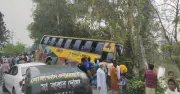 সিরাজগঞ্জে বাসচাপায় অটোভ্যানের তিন আরোহী নিহত