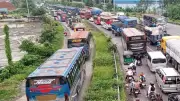 জামুনা সেতুর পূর্ব প্রান্তে ১৩ কিমি যানজট, ভোগান্তিতে হাজারো যাত্রী