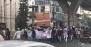 আগ্রাবাদে যুবলীগের কাফন মিছিল, পুলিশের নজরদারি
