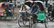 রাজধানীতে বৃষ্টি, তাপপ্রবাহে স্বস্তি