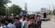 সাভারে আল-মুসলিম গ্রুপের শ্রমিকদের বিক্ষোভ, বকেয়া ও পুনর্বহালের দাবি