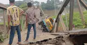 ধোবাউড়ায় বেইলি ব্রিজ ধস, যোগাযোগ বিচ্ছিন্ন