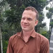 আত্মগোপনে কলেজশিক্ষকের ফেসবুক লাইভে বিদ্যুৎ বিভাগের বিরুদ্ধে হয়রানির অভিযোগ