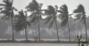 ১১ অঞ্চলে ঝড়ের পূর্বাভাস, নদীবন্দরে ১ নম্বর সতর্ক সংকেত