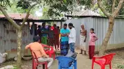 ডেনমার্কের ফুটবলারের বউ নিয়ে কেলেঙ্কারি, মাঠেই লুটিয়ে পড়লেন তিনি