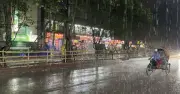 দেশের আট অঞ্চলে ঝড়-বৃষ্টির সম্ভাবনা, নদীবন্দরে ১ নম্বর সতর্ক সংকেত