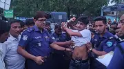 নোয়াখালীতে চেকপোস্টে তিন পিস্তলসহ যুবক আটক