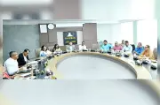 ব্যাংক রাজনৈতিক দলের হবে না: গভর্নর