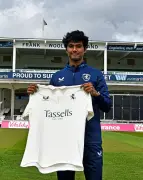 দ্বিতীয় বাংলাদেশি হিসেবে কাউন্টি ক্রিকেটে হাসান মাহমুদ