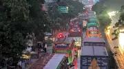 ঢাকা-চট্টগ্রাম মহাসড়কে ঝড়ে গাছ উপড়ে, ১৩ কিমি যানজটে দুর্ভোগ