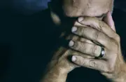 প্রোস্টেট বড় হওয়া: কারণ, লক্ষণ ও চিকিৎসা