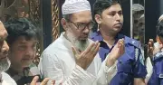 প্যারোলে মুক্তি পেয়ে হাতকড়া পরে মায়ের জানাজায় আ.লীগ নেতা