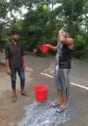 ফকিরহাটে দুধ-পানি দিয়ে গোসল করে জামায়াত ছাড়ার ঘোষণা