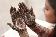ব্ল্যাক মেহেদির পিপিডি থেকে ত্বকের ক্ষতি: লক্ষণ ও করণীয়