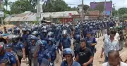 ব্রাহ্মণবাড়িয়ায় দুই গ্রামের সংঘর্ষ: টানা তৃতীয় দিন ৩০ আহত, ২০ দোকান লুট